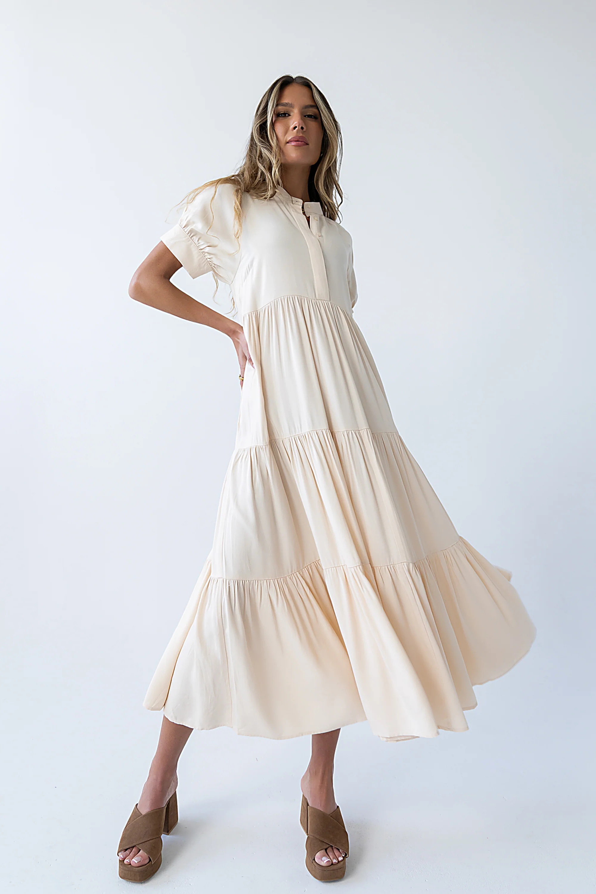 Amanda Tiered Dress in Cream - Image 4
