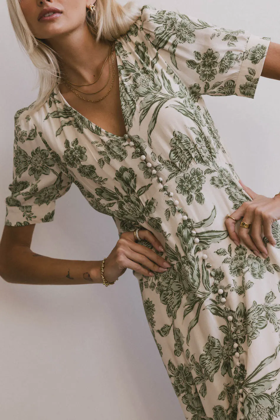 Lia Floral Midi Dress in Sage - Image 4