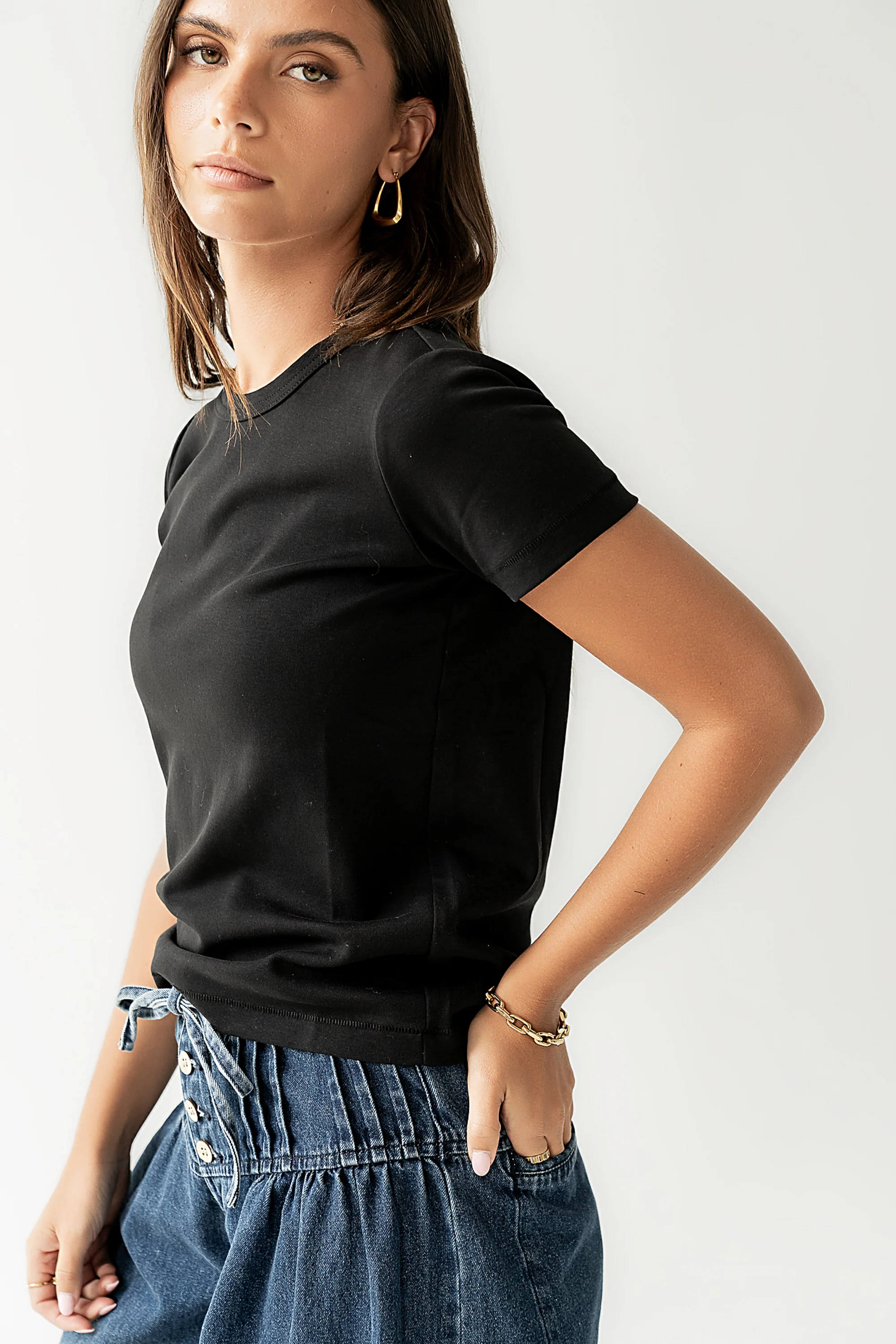 Mckenna T-Shirt in Black - Image 9