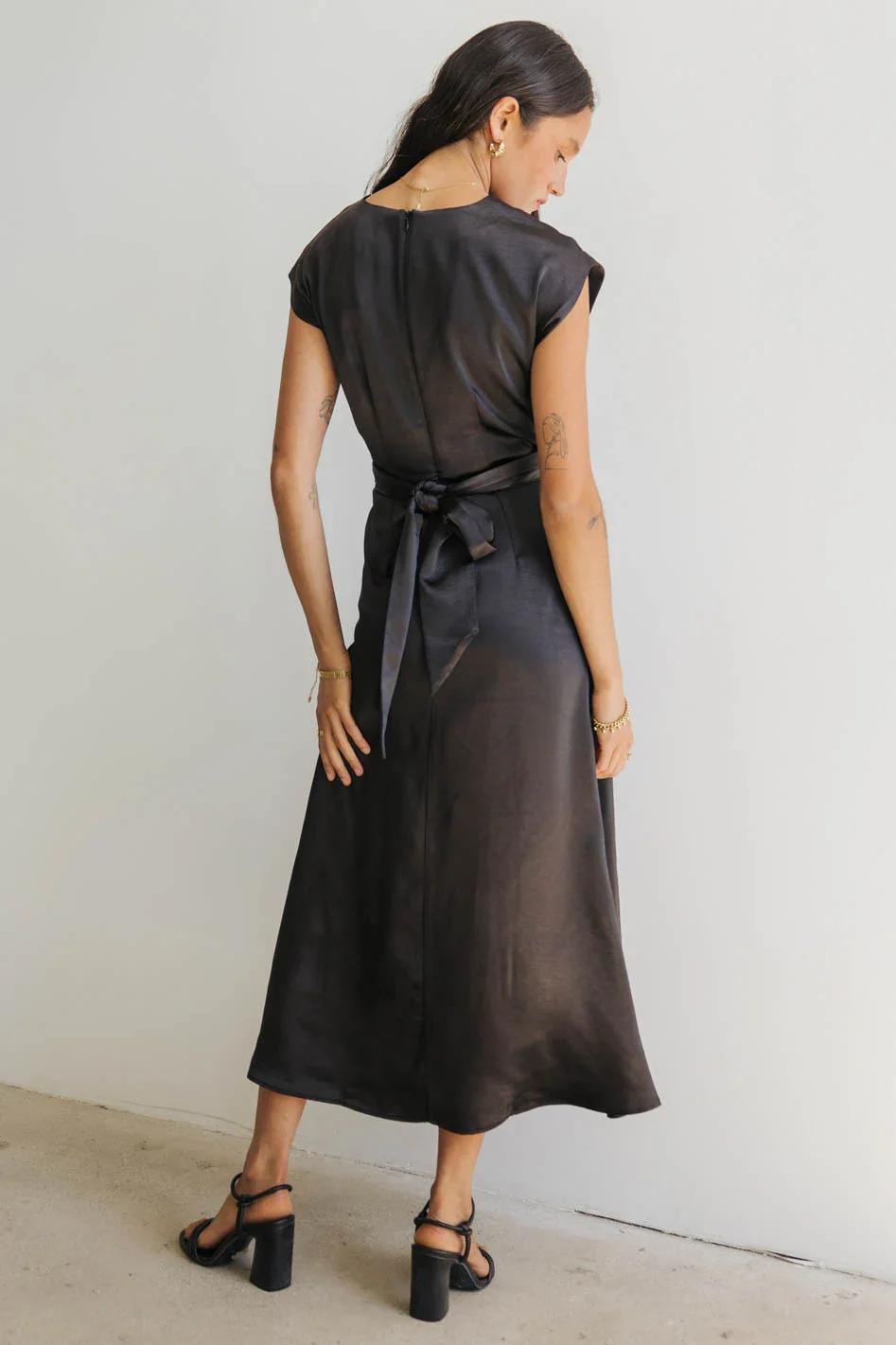 Rosalind Midi Dress in Black - FINAL SALE - Image 4