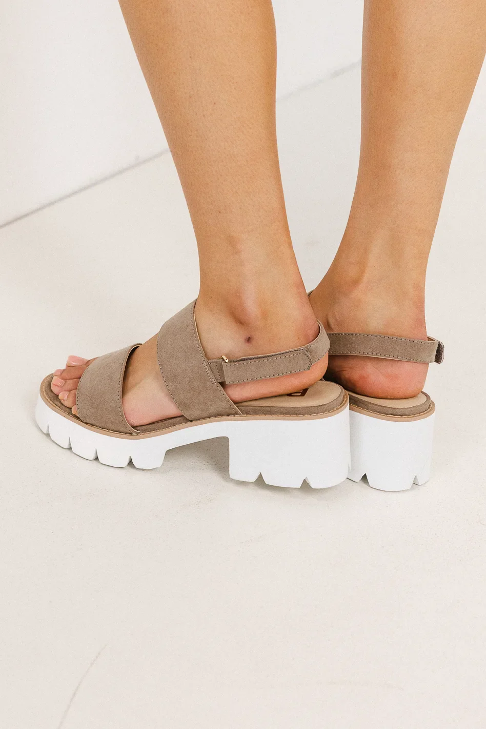 Seychelles Armitage Sandal in Taupe - FINAL SALE - Image 3